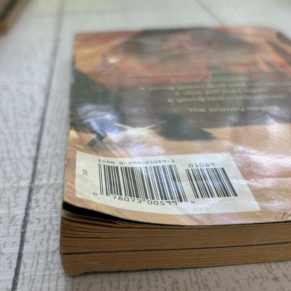 Lot of 4 Vintage Scholastic Books - Picture 16 of 16